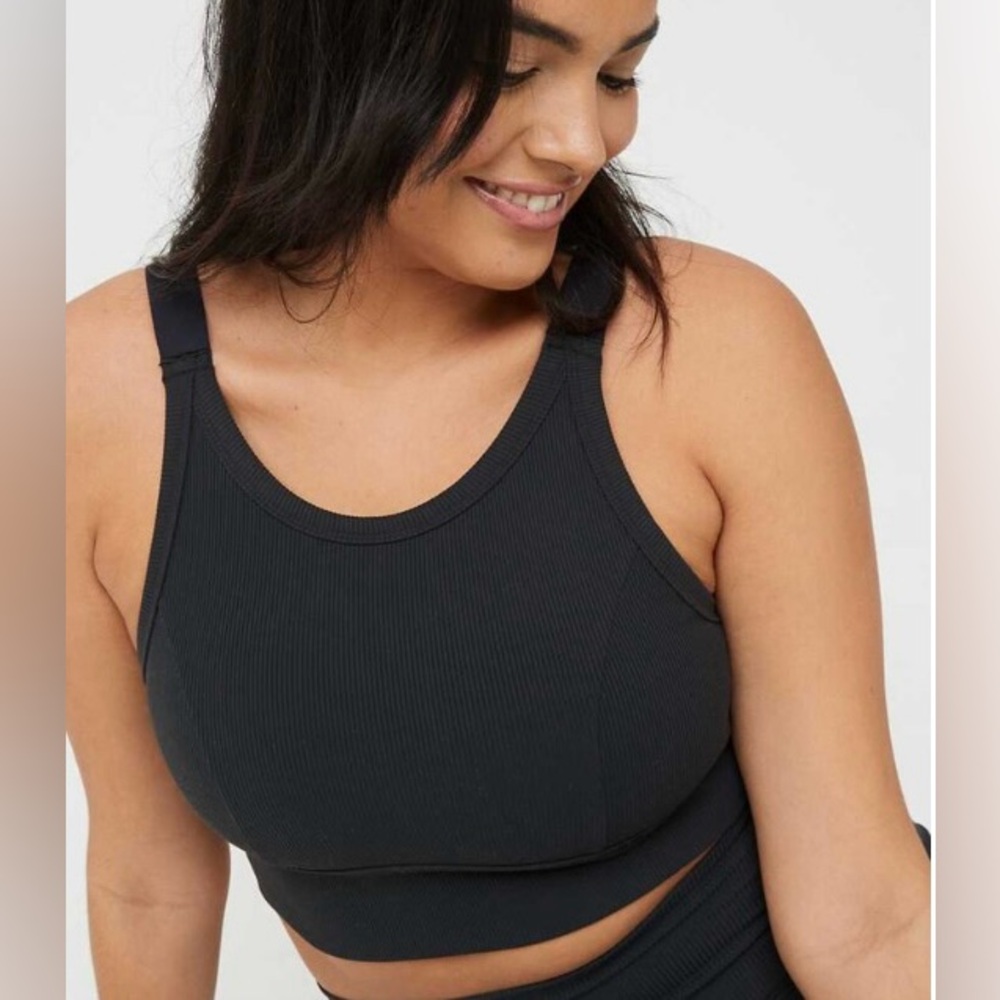 aerie OFFLINE By Ribbed High Neck Black Sports Bra Size Small Built in Shelf